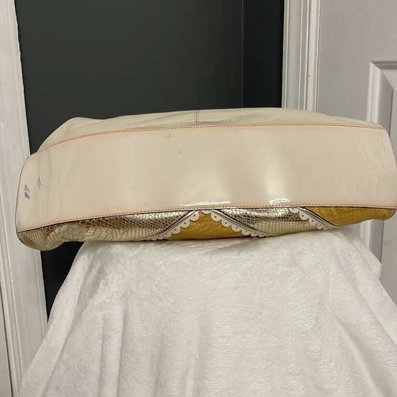 Beautiful Cromia shoulder bag in cream with yellow and gold accents - Picture 6 of 6